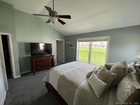 1305 Sienna Drive Danbury CT 06810