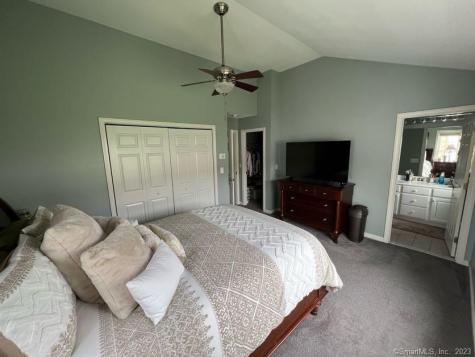 1305 Sienna Drive Danbury CT 06810