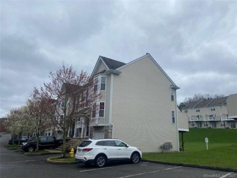 1305 Sienna Drive Danbury CT 06810