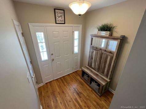 1305 Sienna Drive Danbury CT 06810
