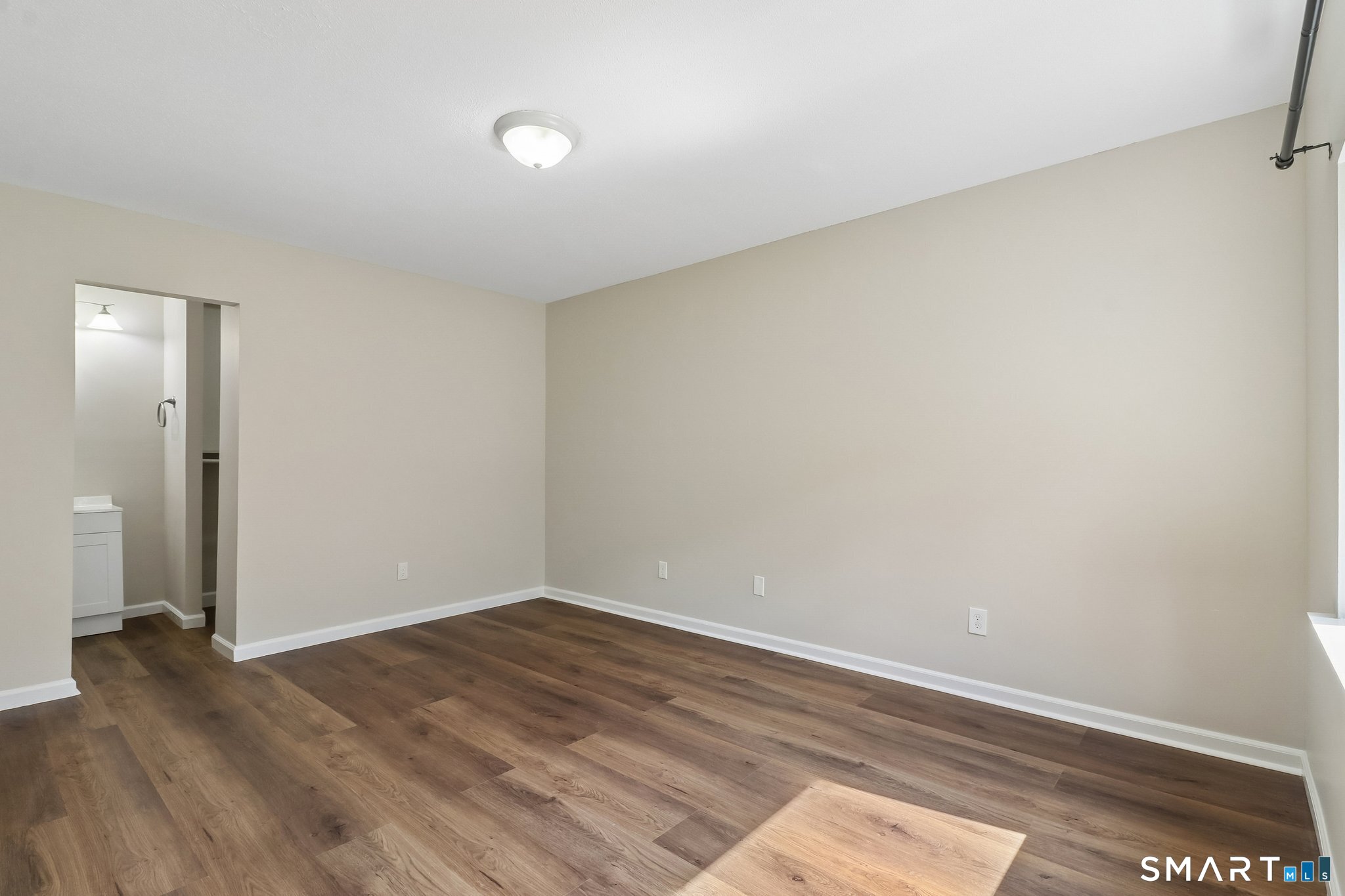 1274 East Main Street Meriden CT 06450