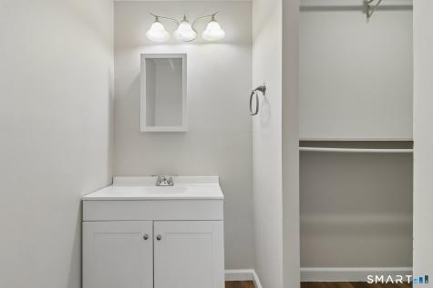 1274 East Main Street Meriden CT 06450