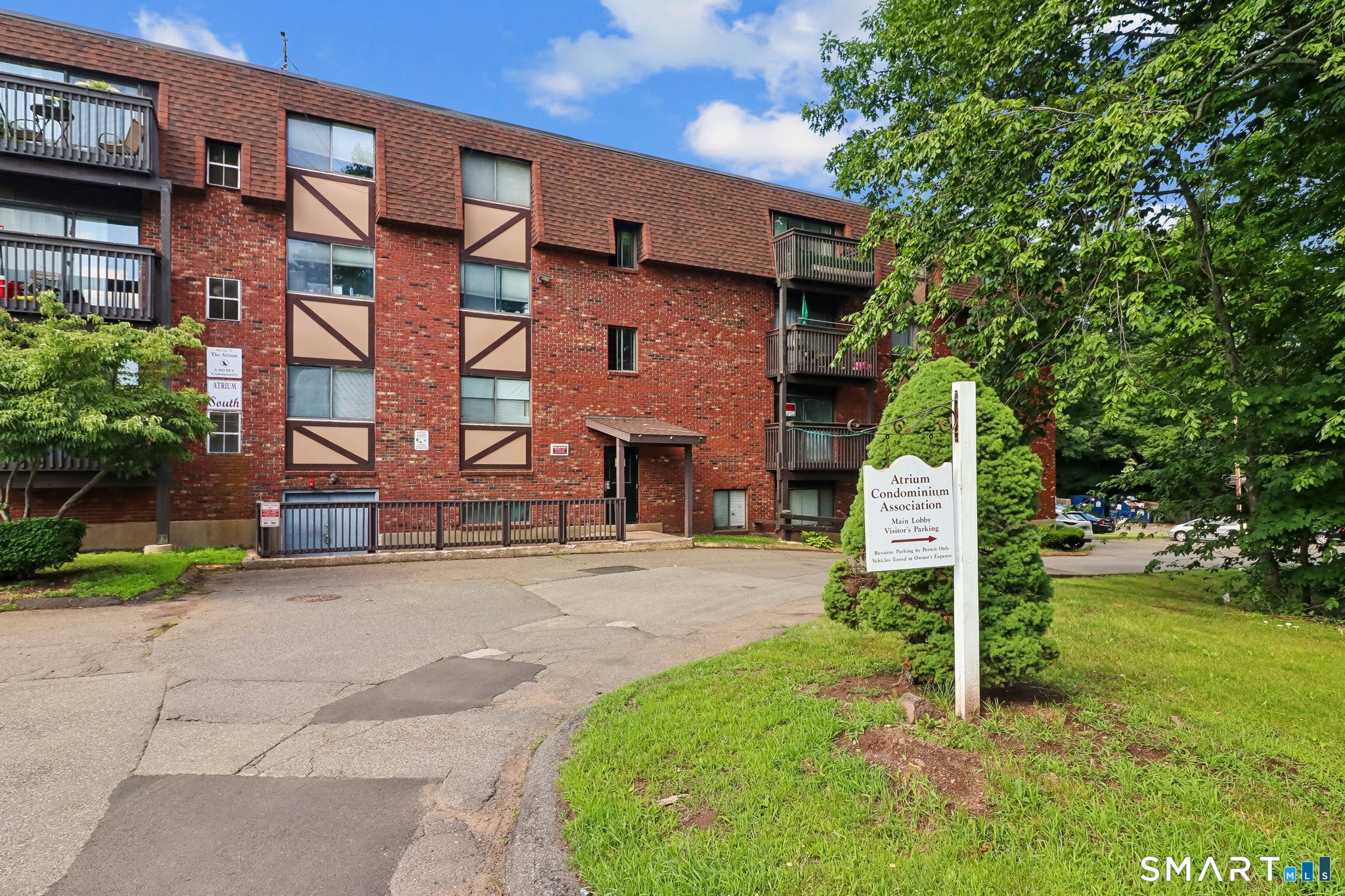 1274 East Main Street Meriden CT 06450