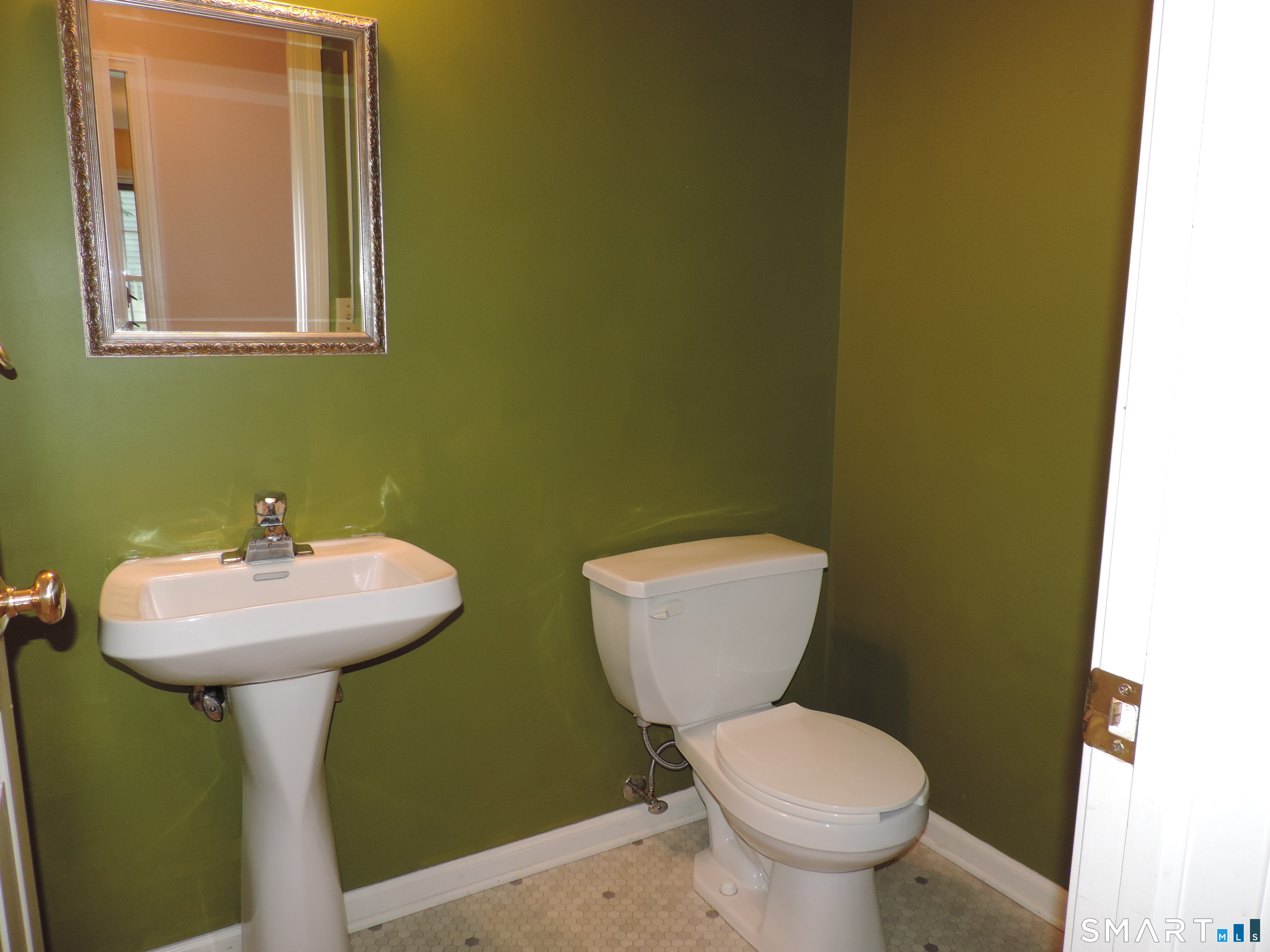 26 Fox Hollow Avon CT 06001