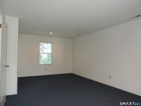 26 Fox Hollow Avon CT 06001