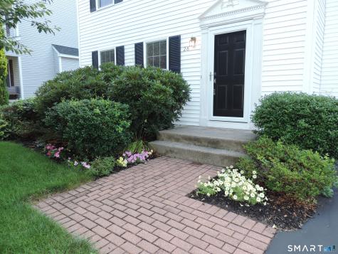 26 Fox Hollow Avon CT 06001