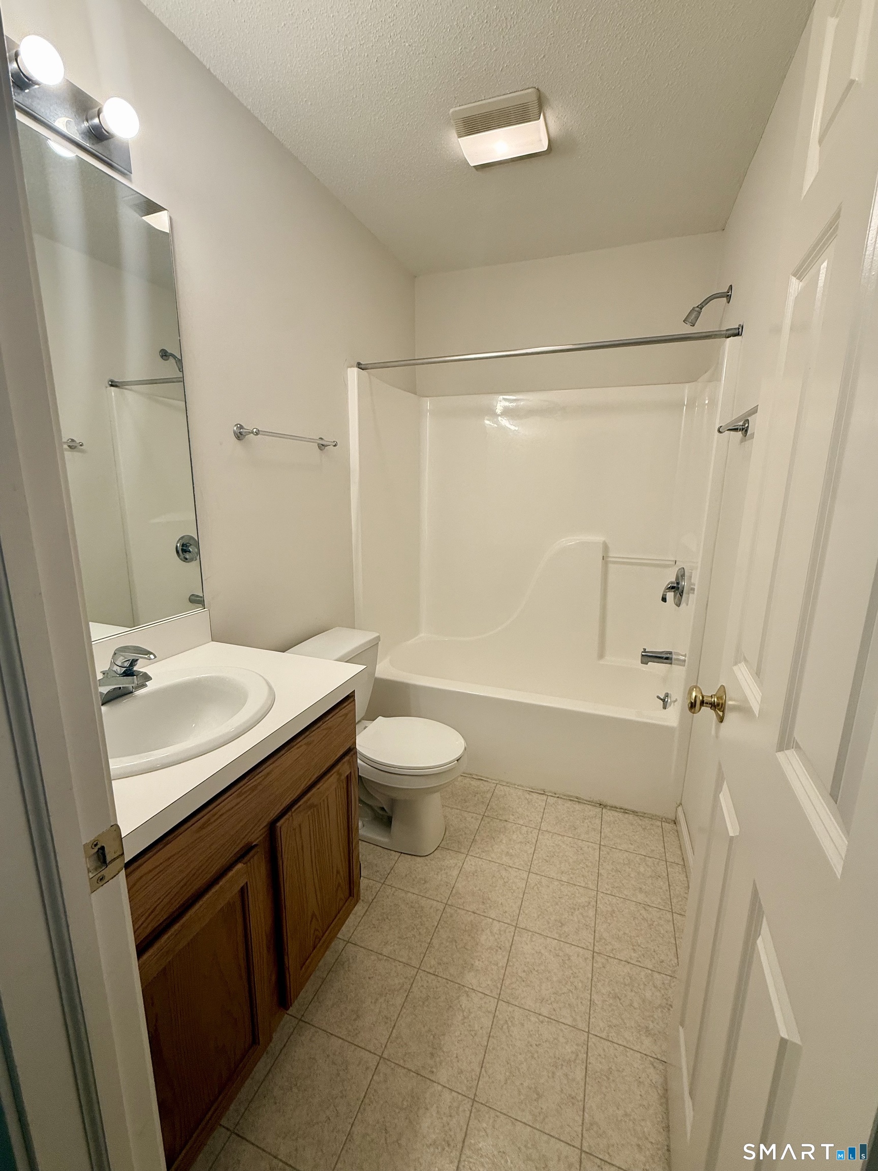 26 Fox Hollow Avon CT 06001