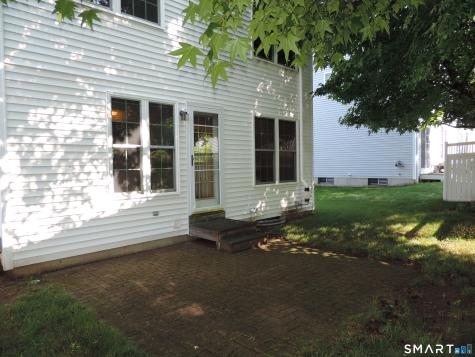 26 Fox Hollow Avon CT 06001