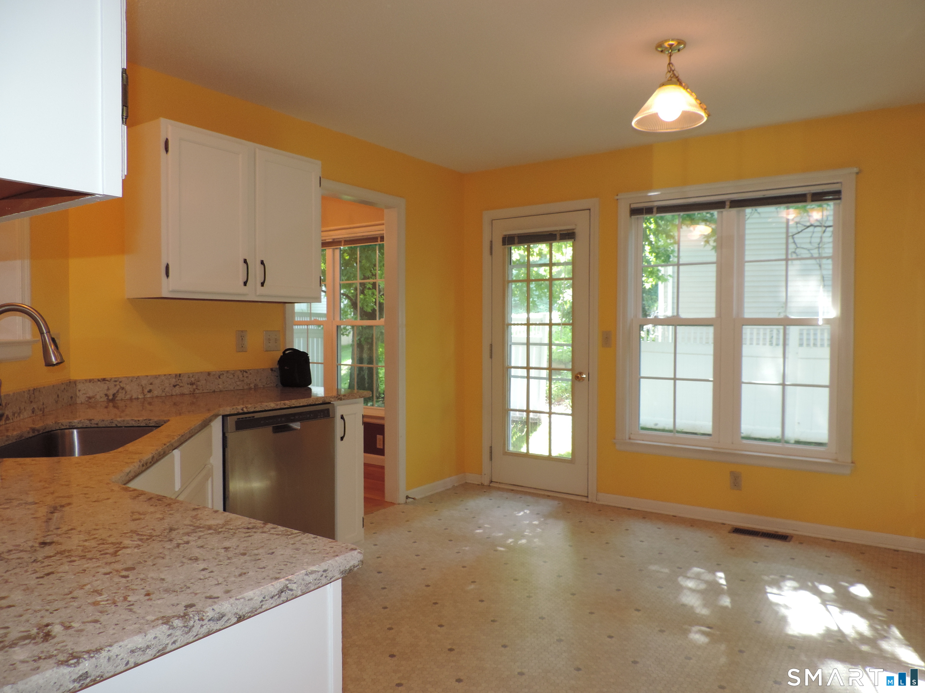 26 Fox Hollow Avon CT 06001