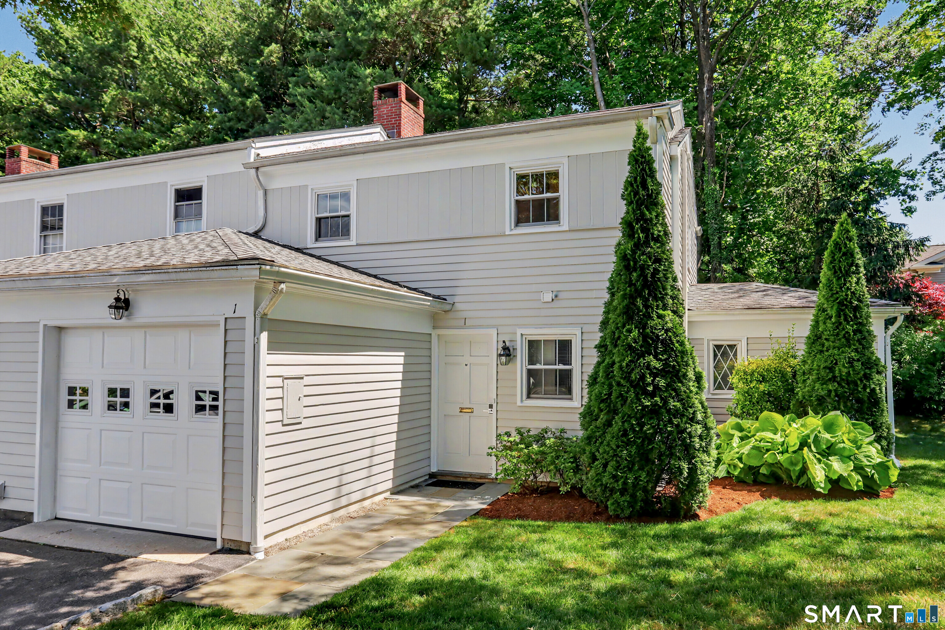 15 Le Grande Avenue Greenwich CT 06830