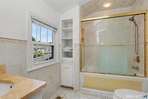 15 Le Grande Avenue Greenwich CT 06830