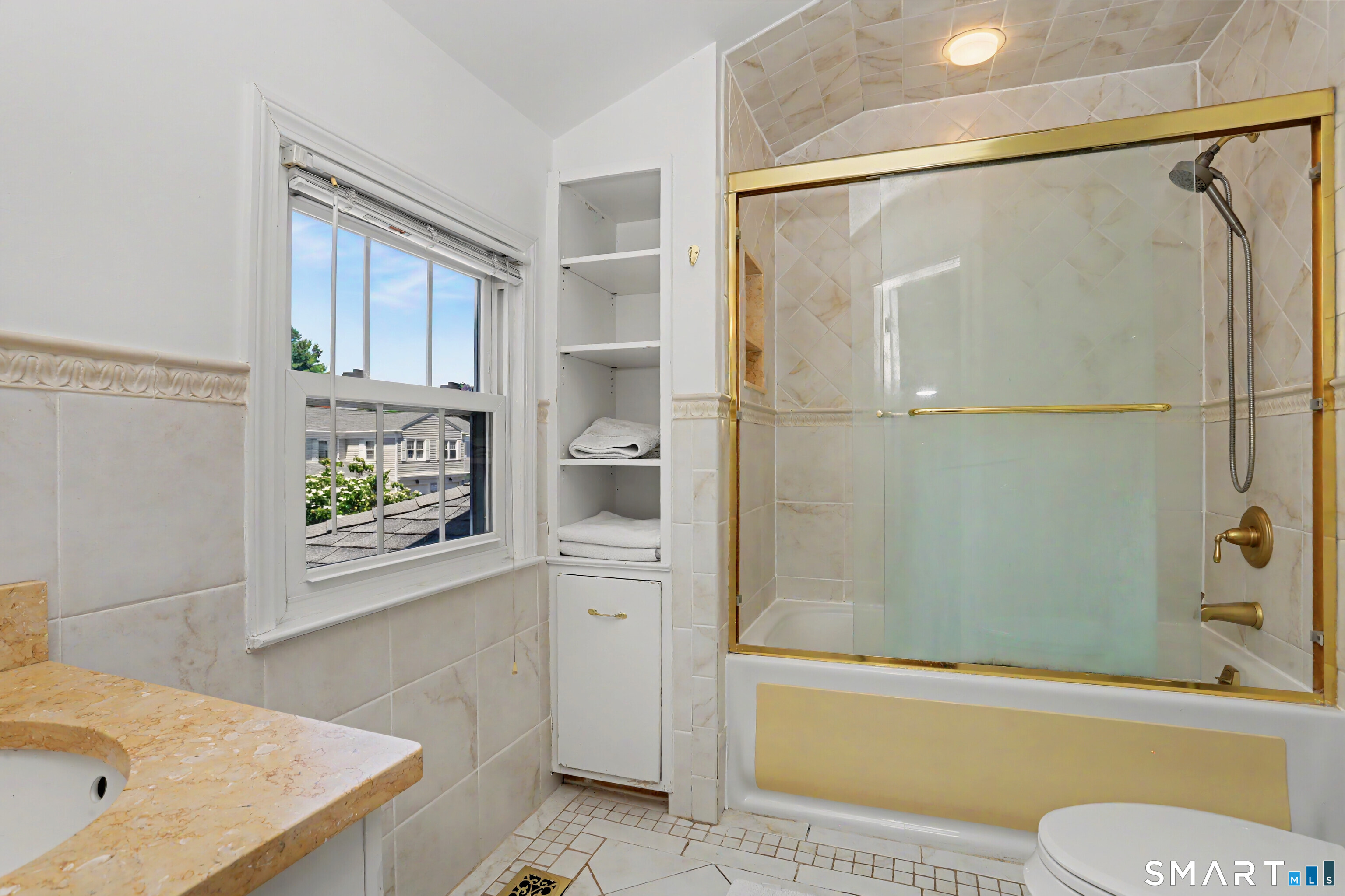 15 Le Grande Avenue Greenwich CT 06830