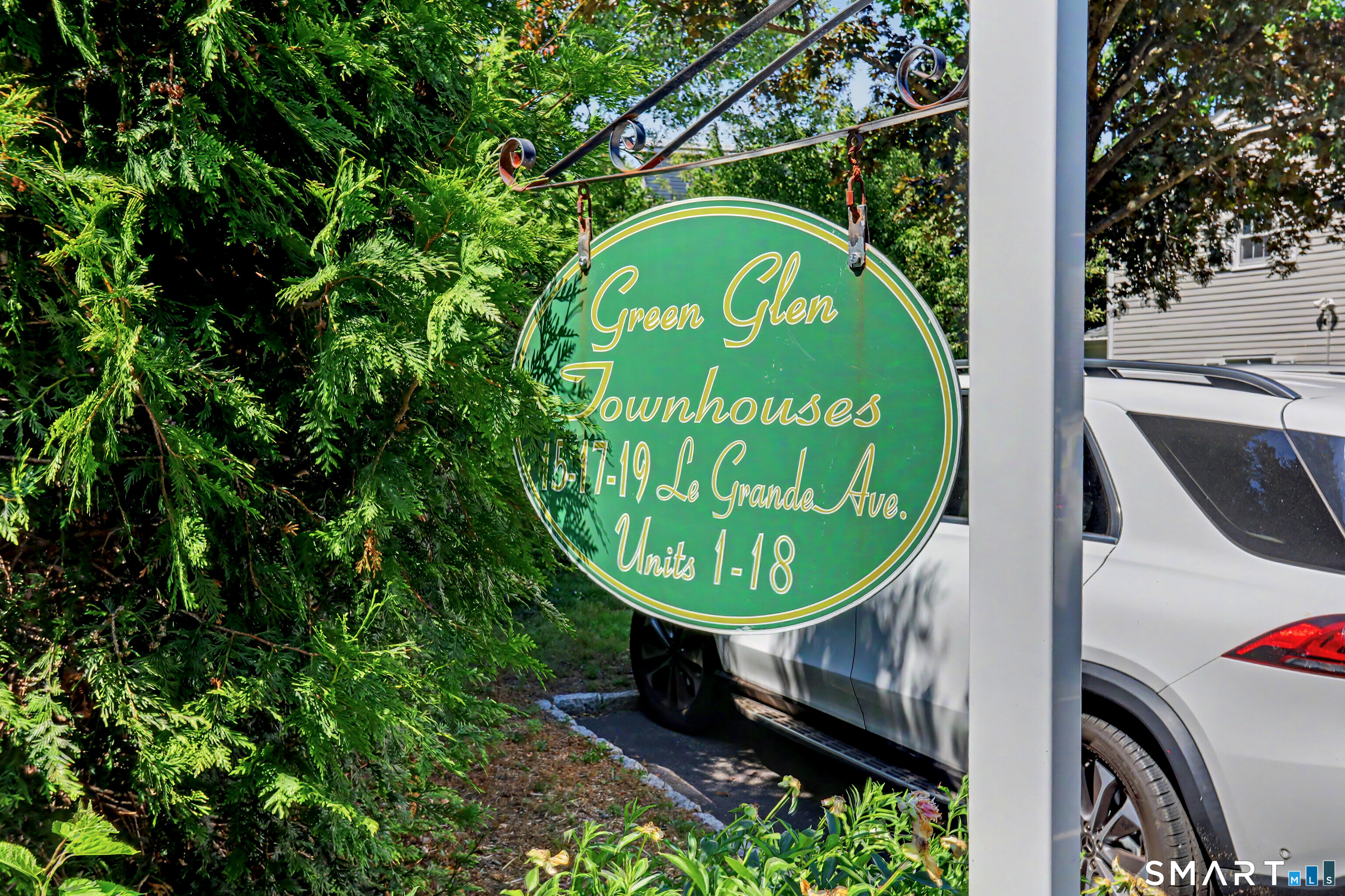 15 Le Grande Avenue Greenwich CT 06830