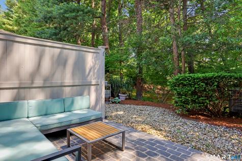 15 Le Grande Avenue Greenwich CT 06830