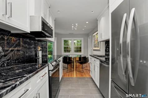 15 Le Grande Avenue Greenwich CT 06830