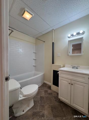 144-146 Montauk Avenue New London CT 06320