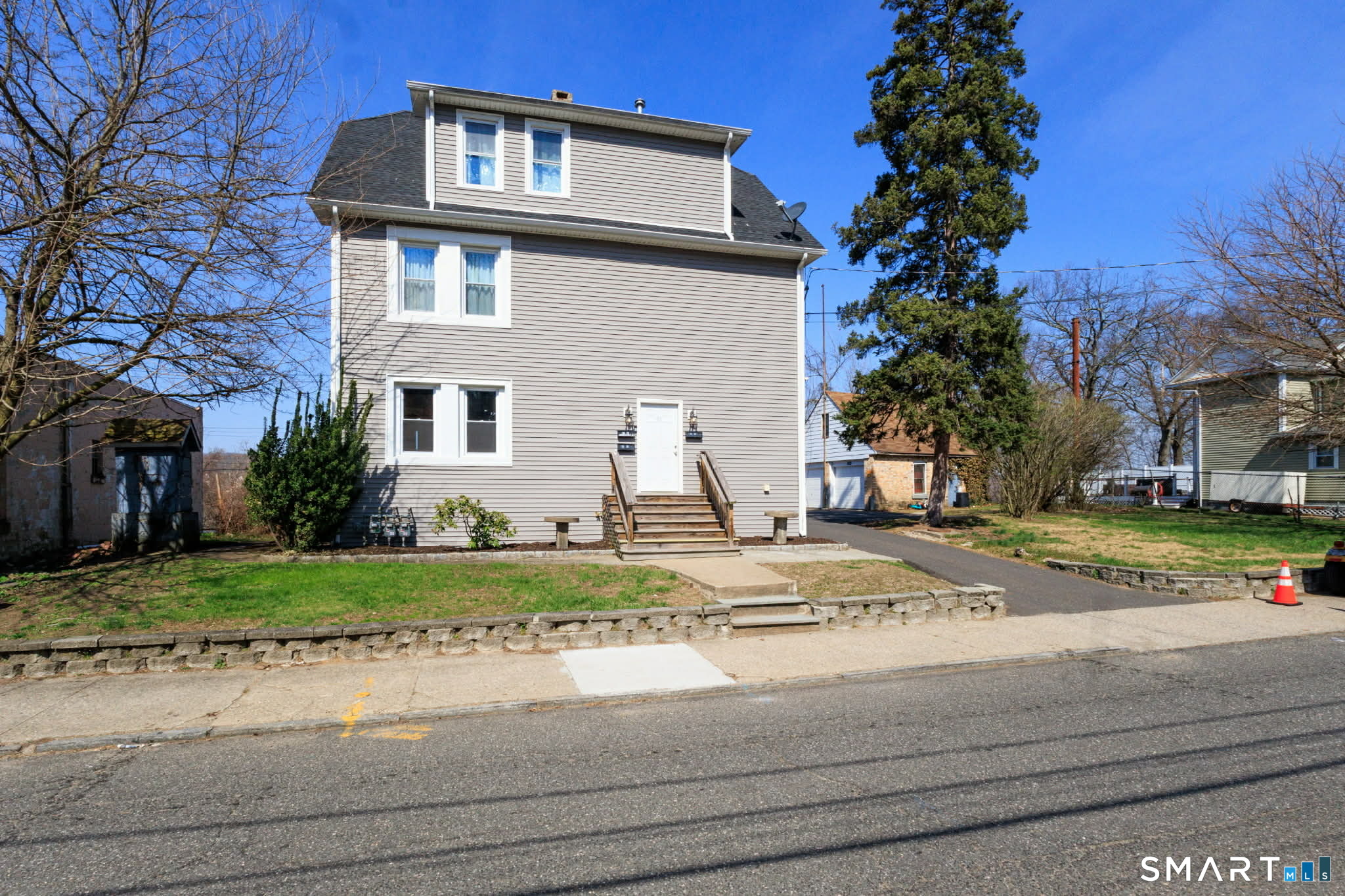 11 Columbia Street Ansonia CT 06401