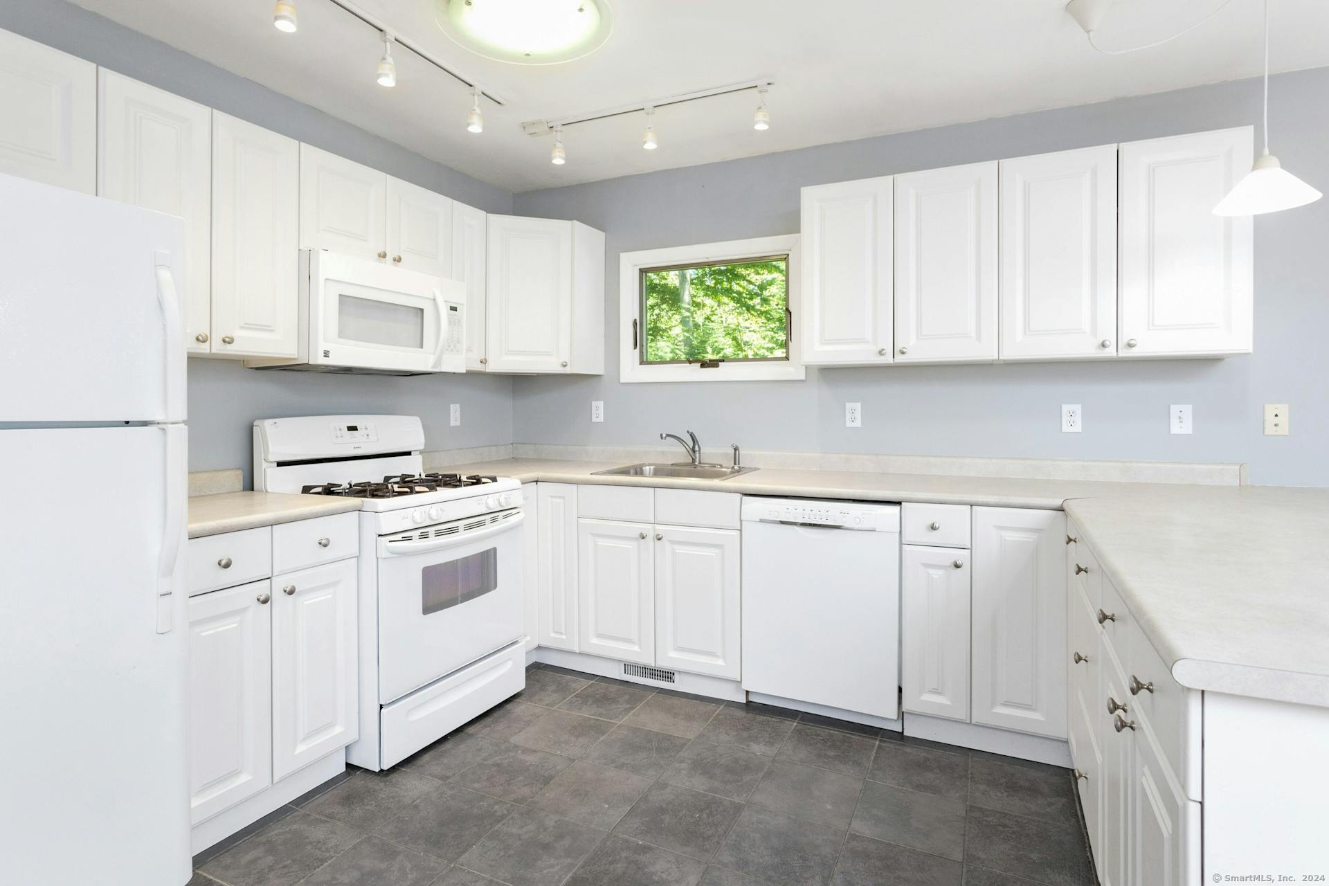 5 Wakerobin Road Norwalk CT 06851