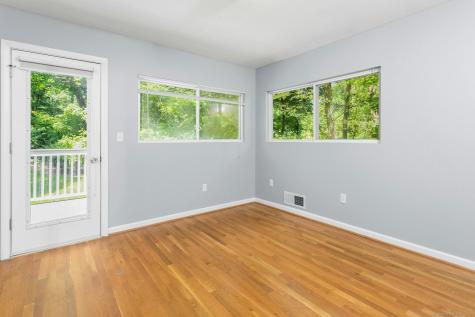 5 Wakerobin Road Norwalk CT 06851