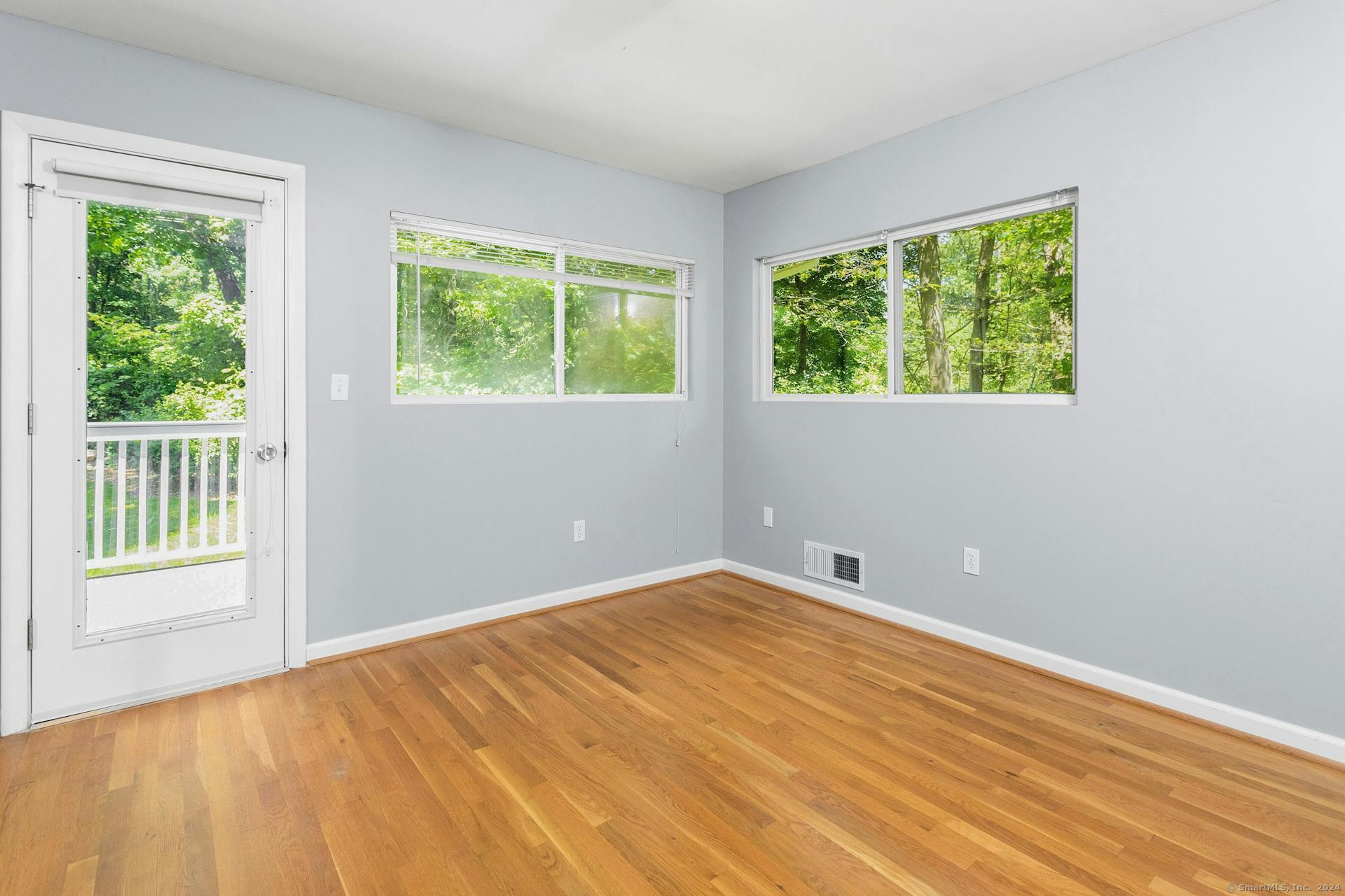 5 Wakerobin Road Norwalk CT 06851