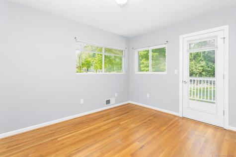 5 Wakerobin Road Norwalk CT 06851