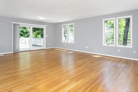 5 Wakerobin Road Norwalk CT 06851