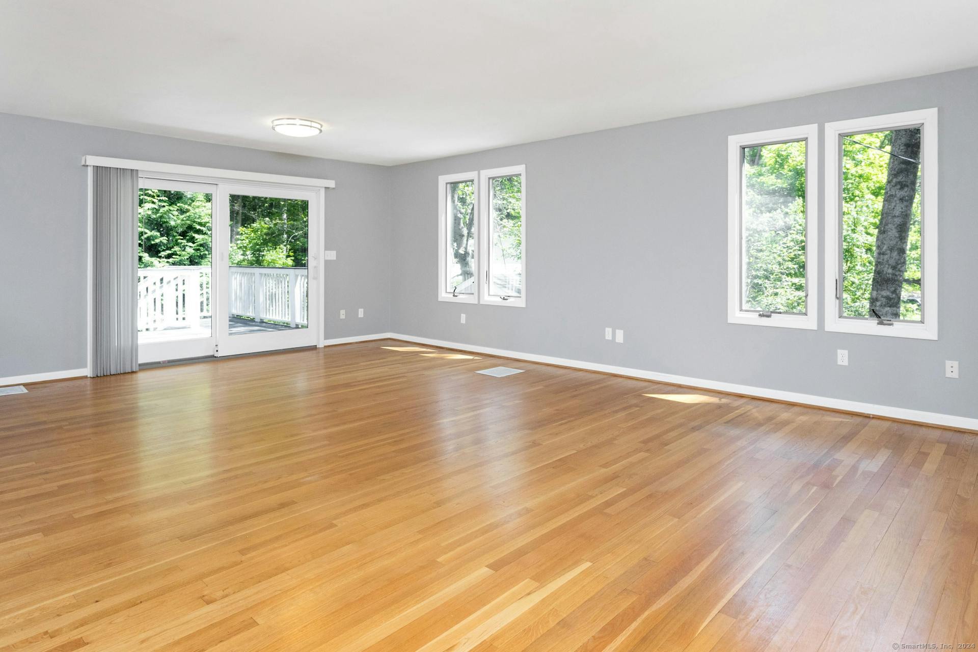 5 Wakerobin Road Norwalk CT 06851