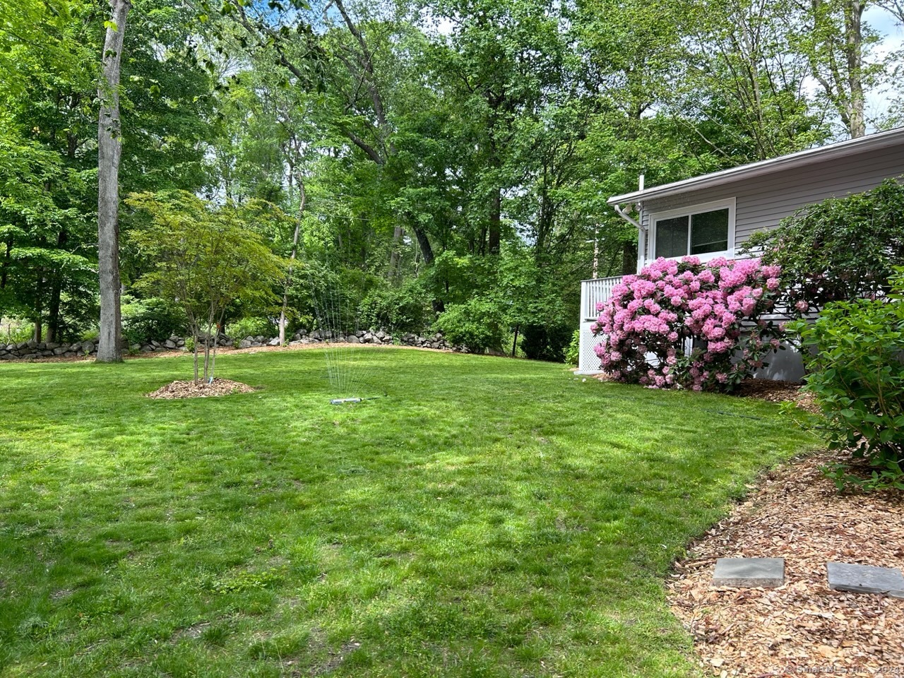 5 Wakerobin Road Norwalk CT 06851