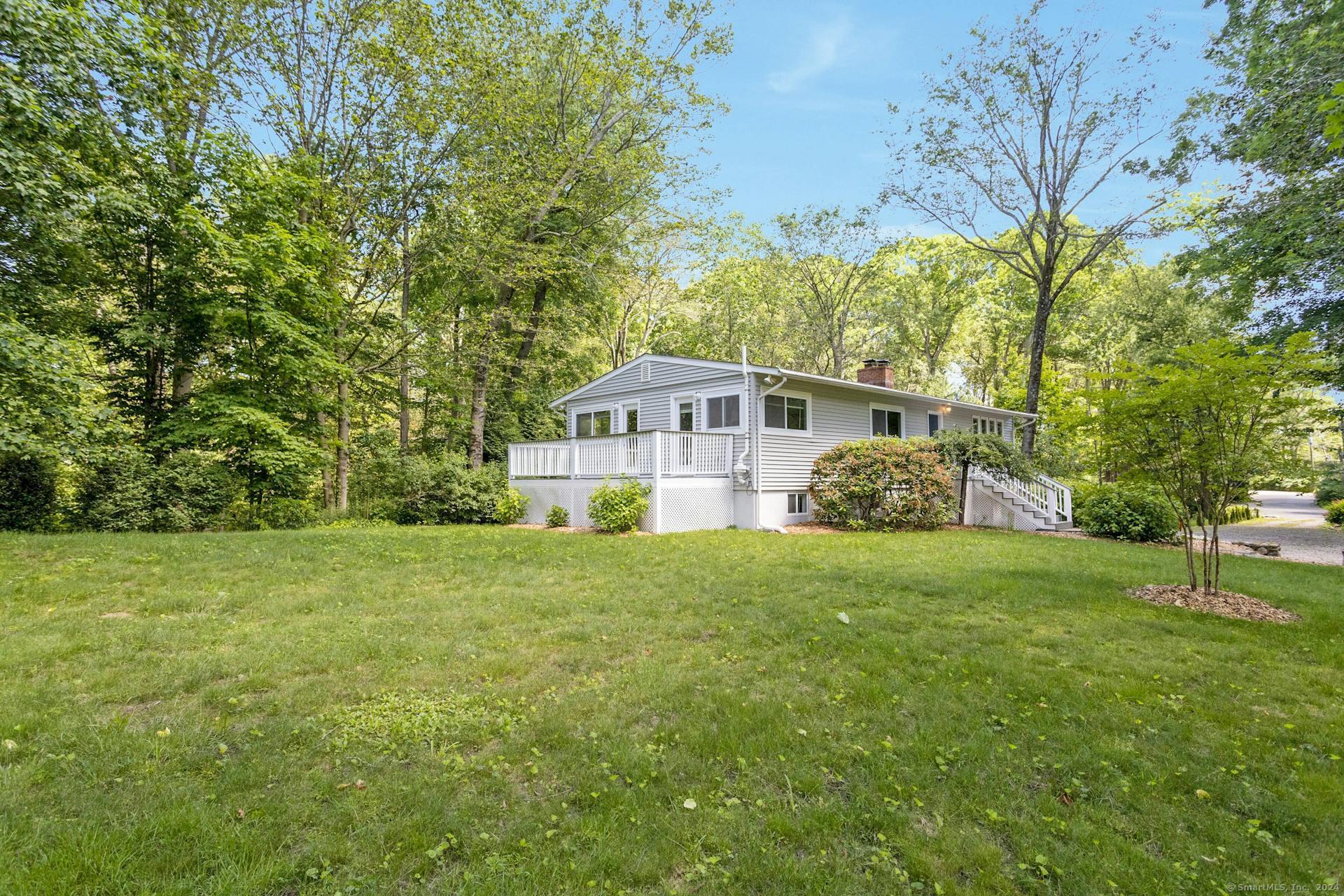 5 Wakerobin Road Norwalk CT 06851