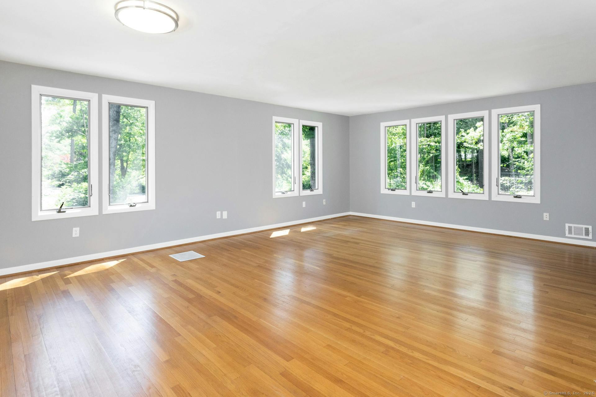 5 Wakerobin Road Norwalk CT 06851