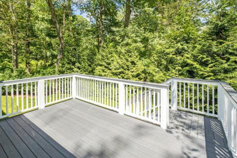 5 Wakerobin Road Norwalk CT 06851
