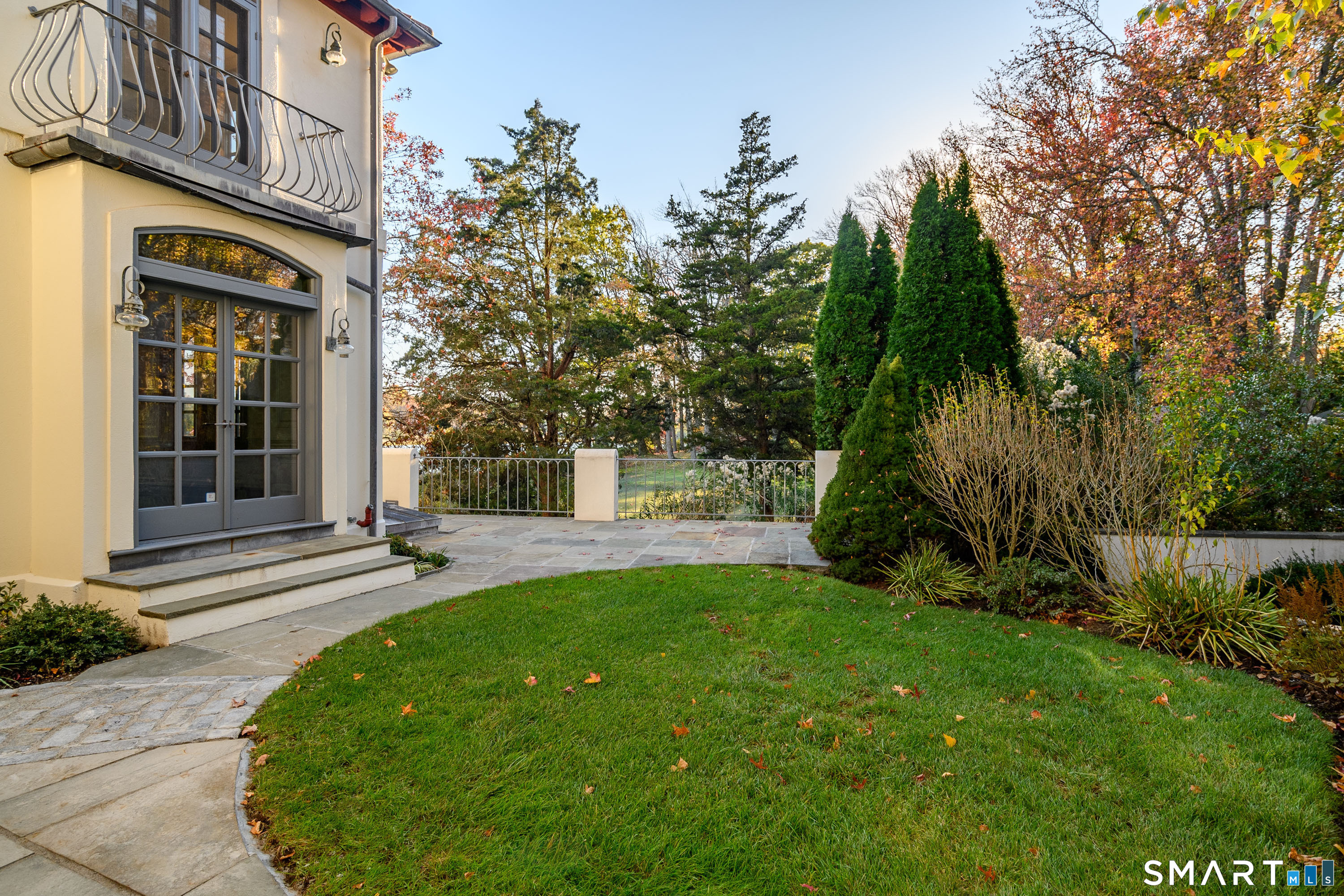 12 Runkenhage Road Darien CT 06820