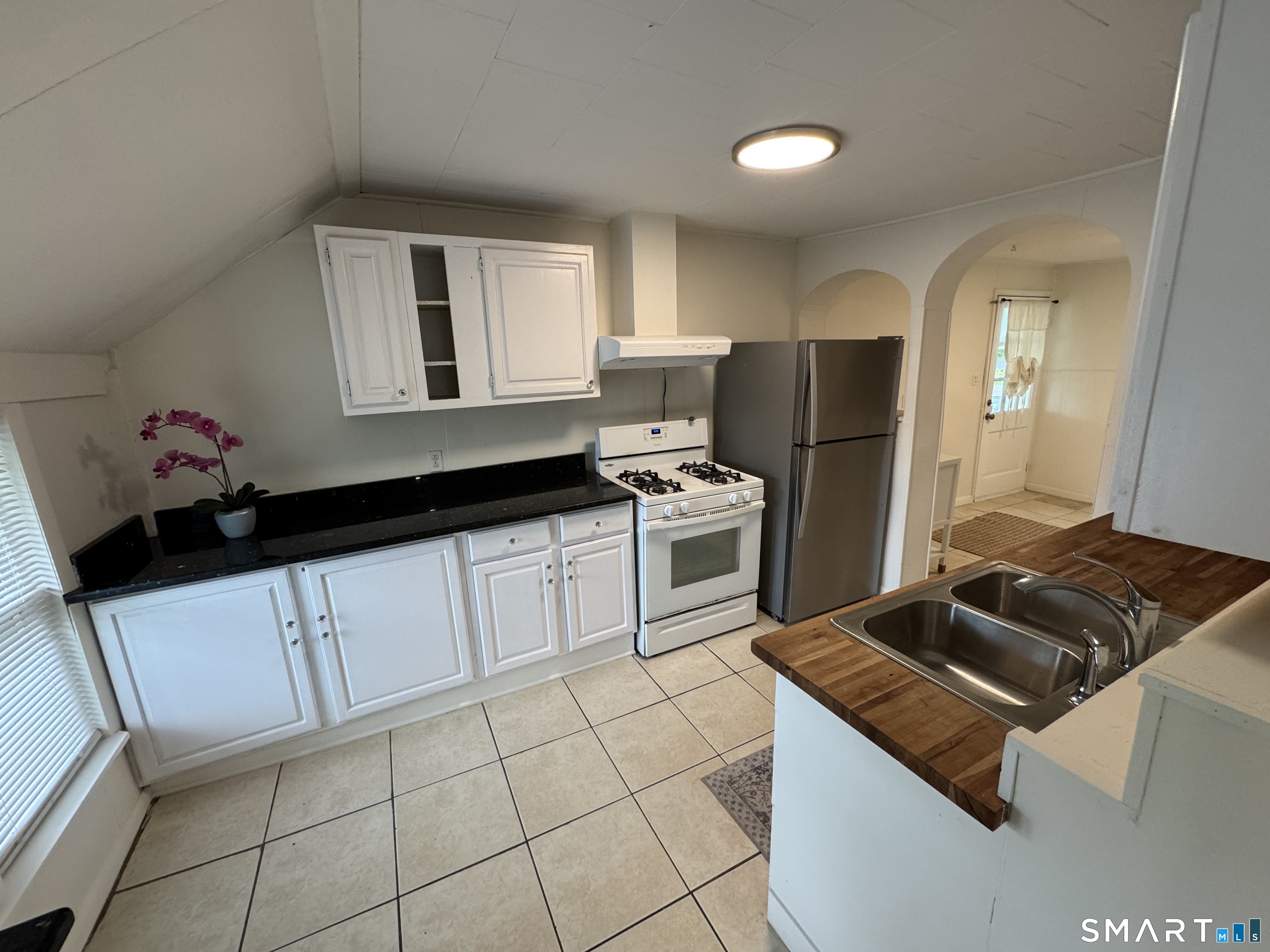 1787 Stratfield Road Fairfield CT 06825