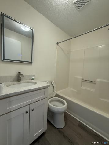 75 Evergreene Wallingford CT 06492