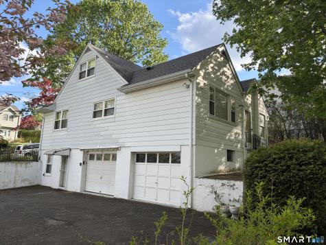 8 Wixted Avenue Danbury CT 06810