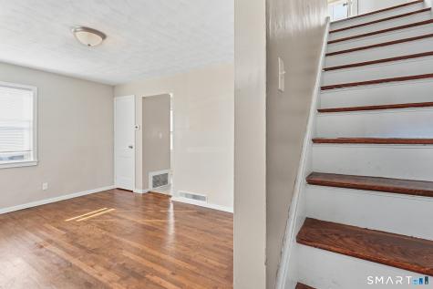 92 Seaman Circle Manchester CT 06040
