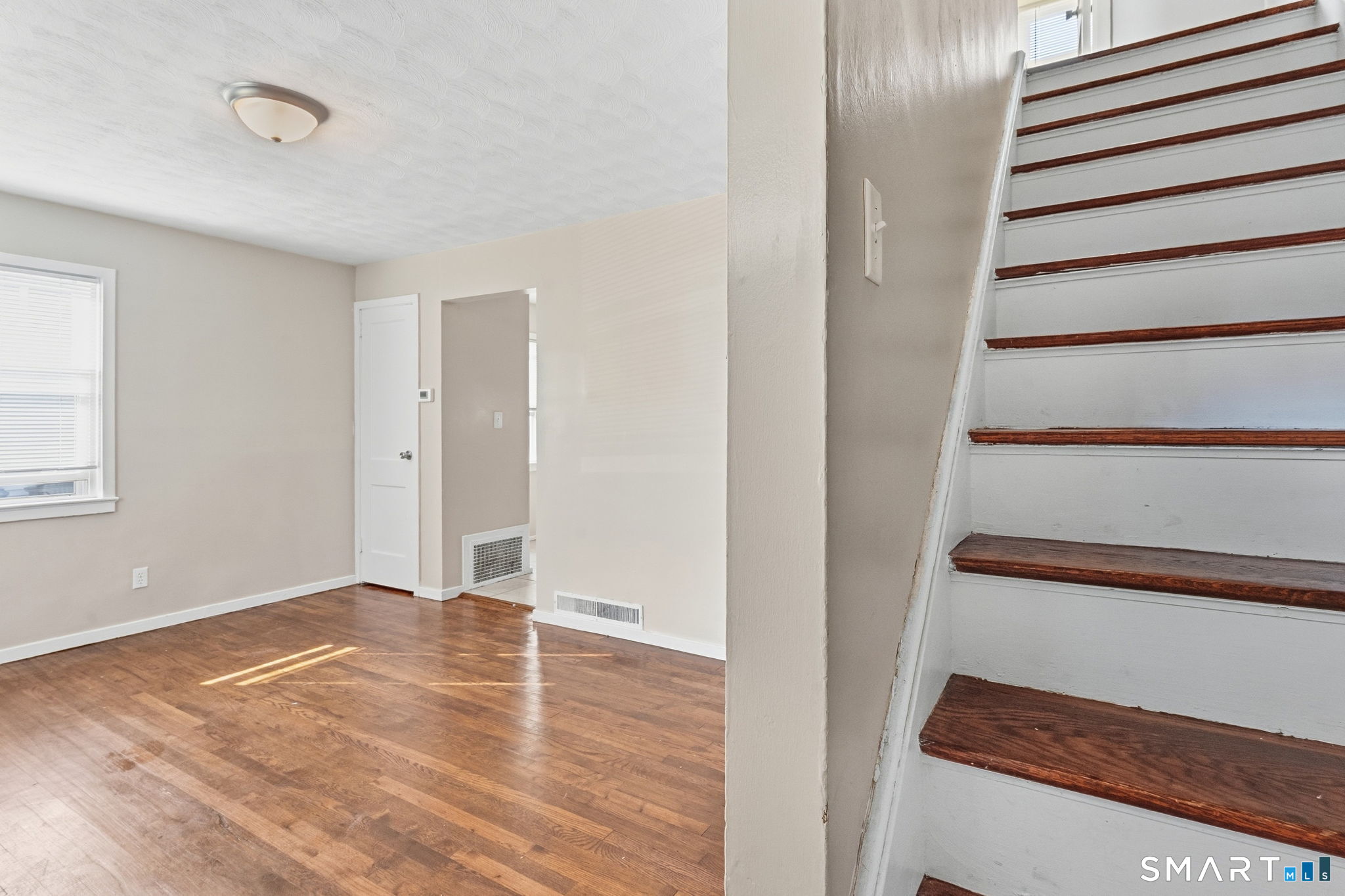 92 Seaman Circle Manchester CT 06040