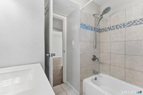 92 Seaman Circle Manchester CT 06040