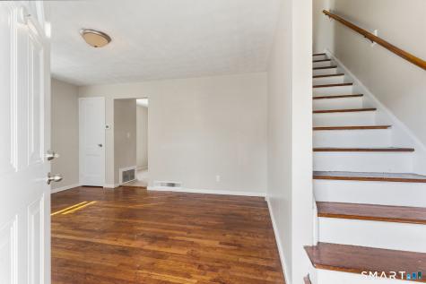 92 Seaman Circle Manchester CT 06040