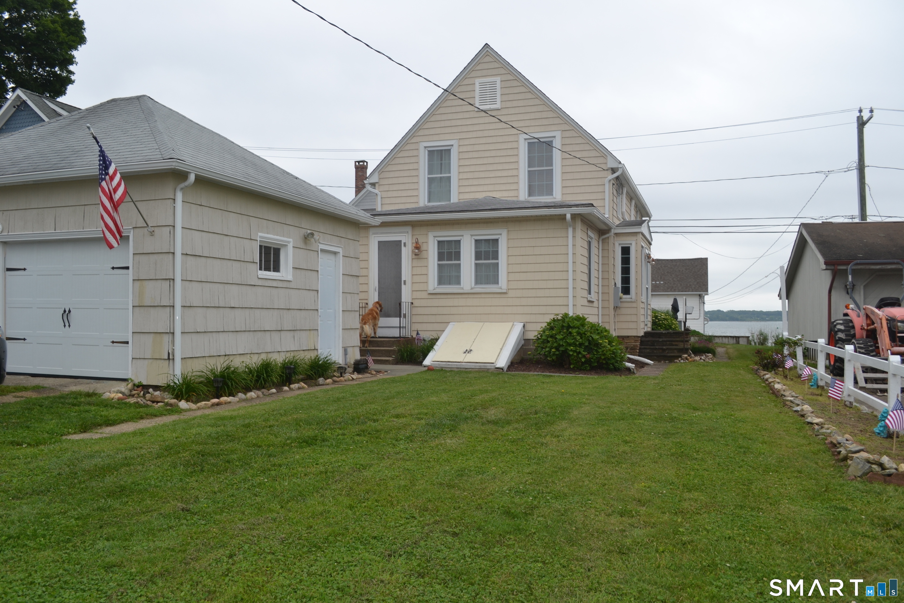 110 Columbus Avenue East Lyme CT 06357
