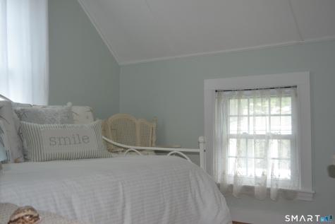 110 Columbus Avenue East Lyme CT 06357