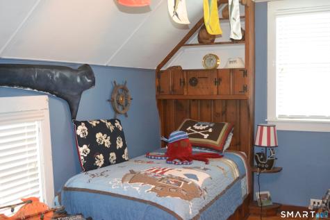110 Columbus Avenue East Lyme CT 06357