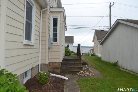 110 Columbus Avenue East Lyme CT 06357