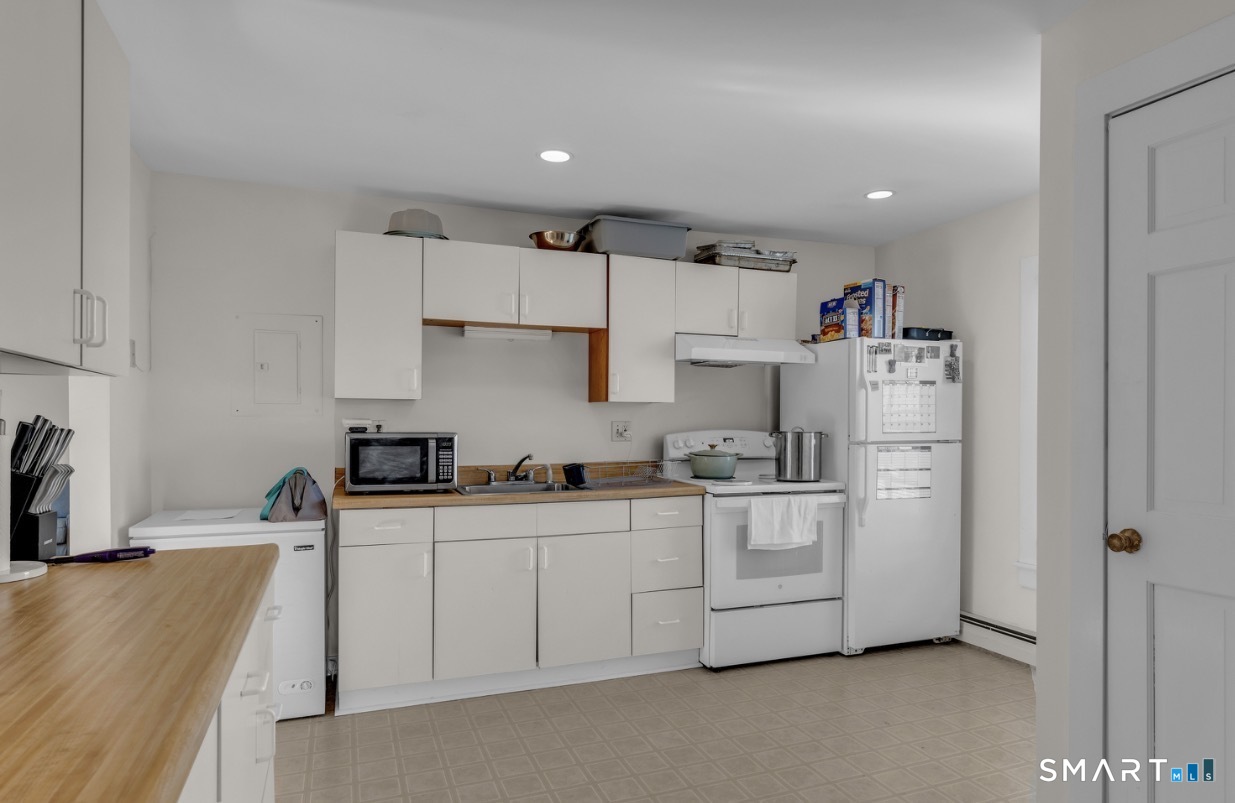 53 Montowese Street Branford CT 06405