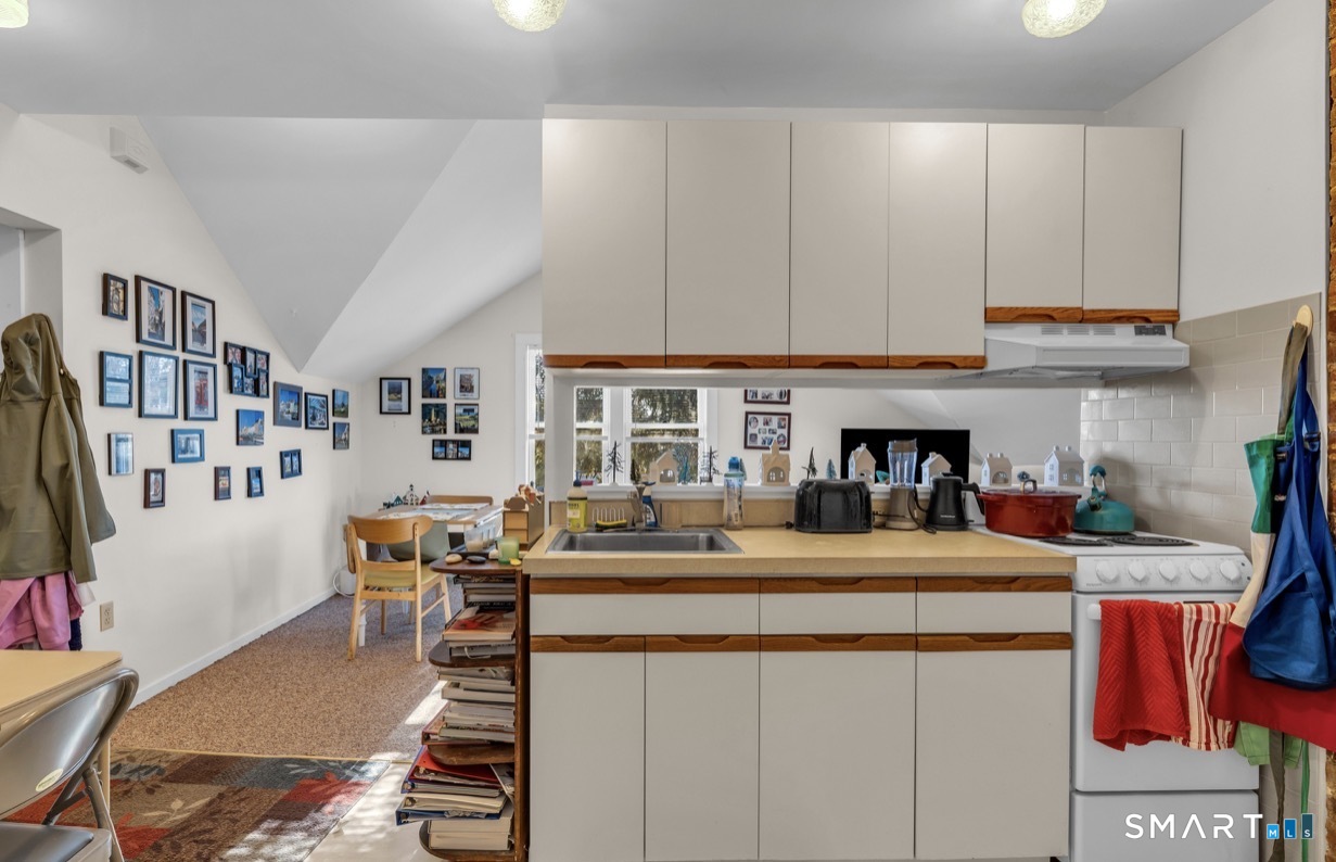 53 Montowese Street Branford CT 06405