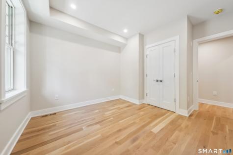 8 Husted Lane New Canaan CT 06840
