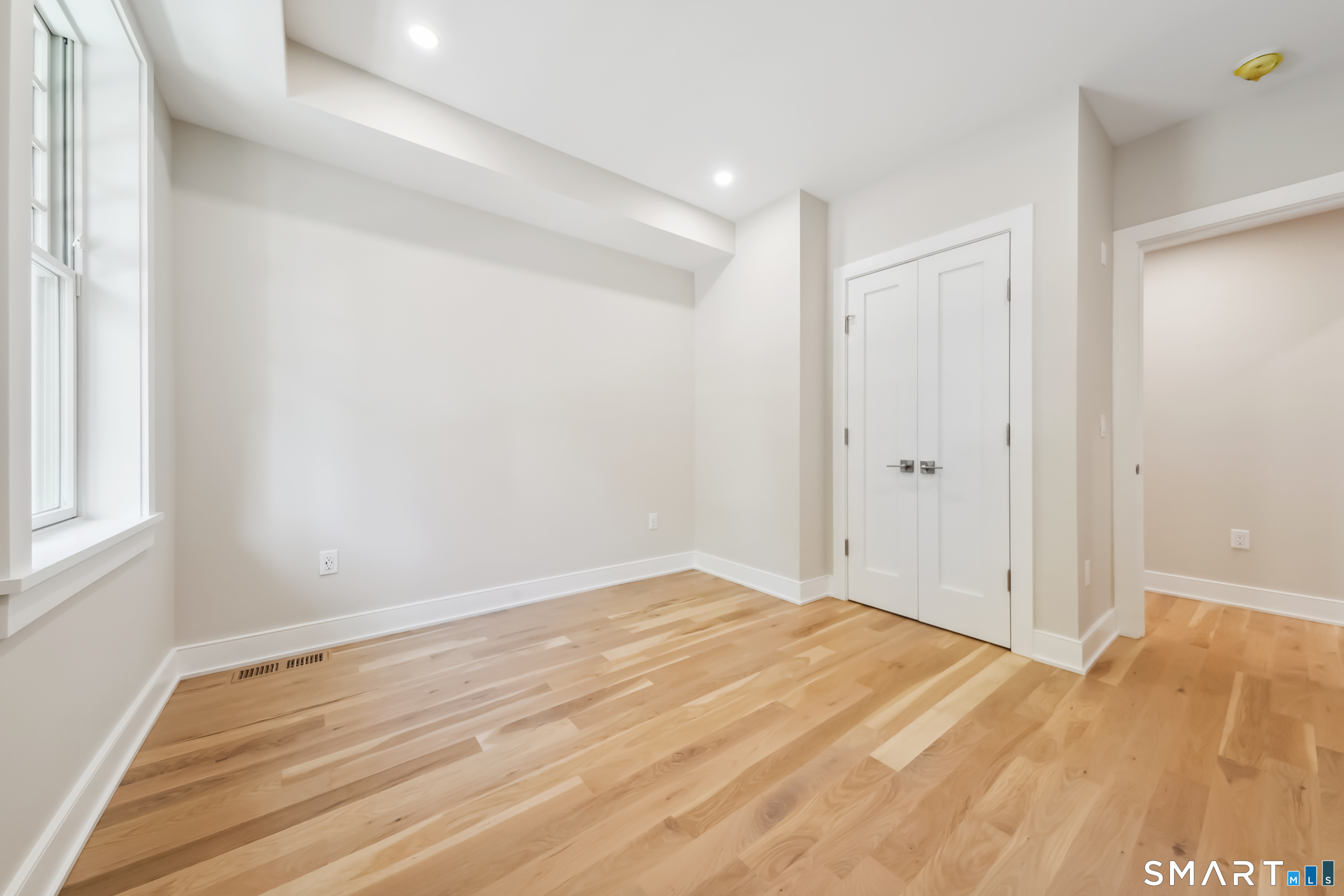 8 Husted Lane New Canaan CT 06840