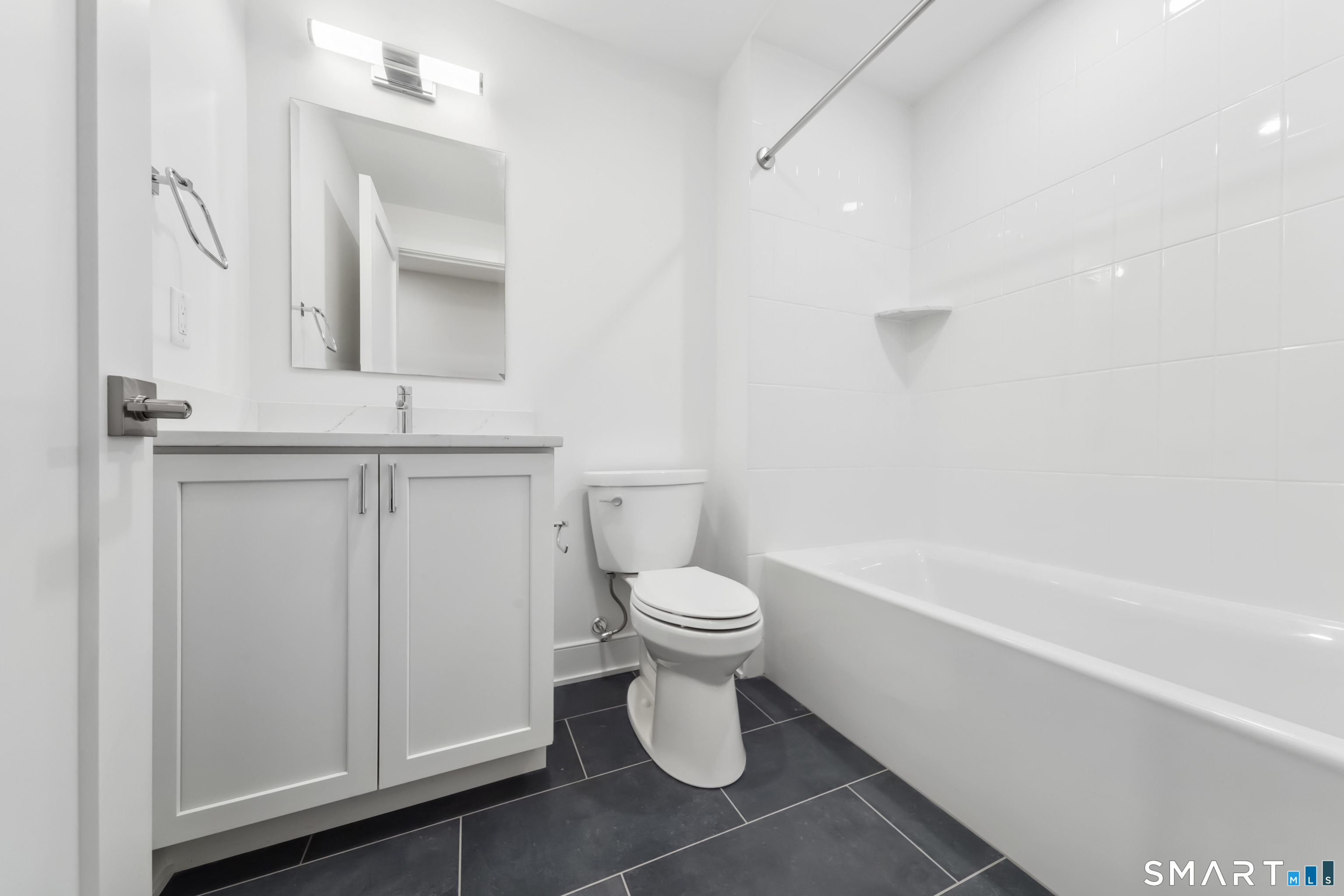 8 Husted Lane New Canaan CT 06840