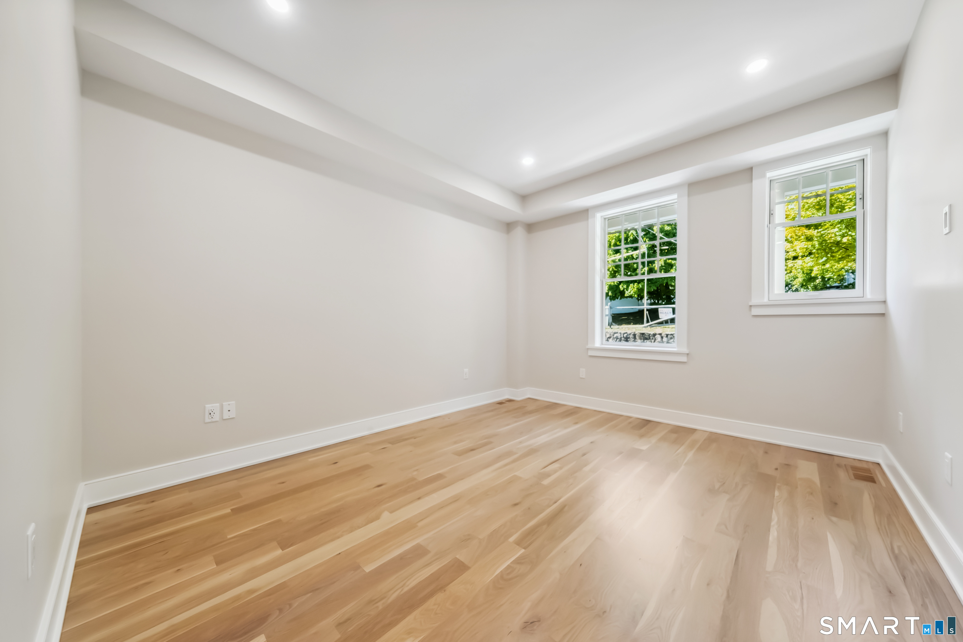 8 Husted Lane New Canaan CT 06840