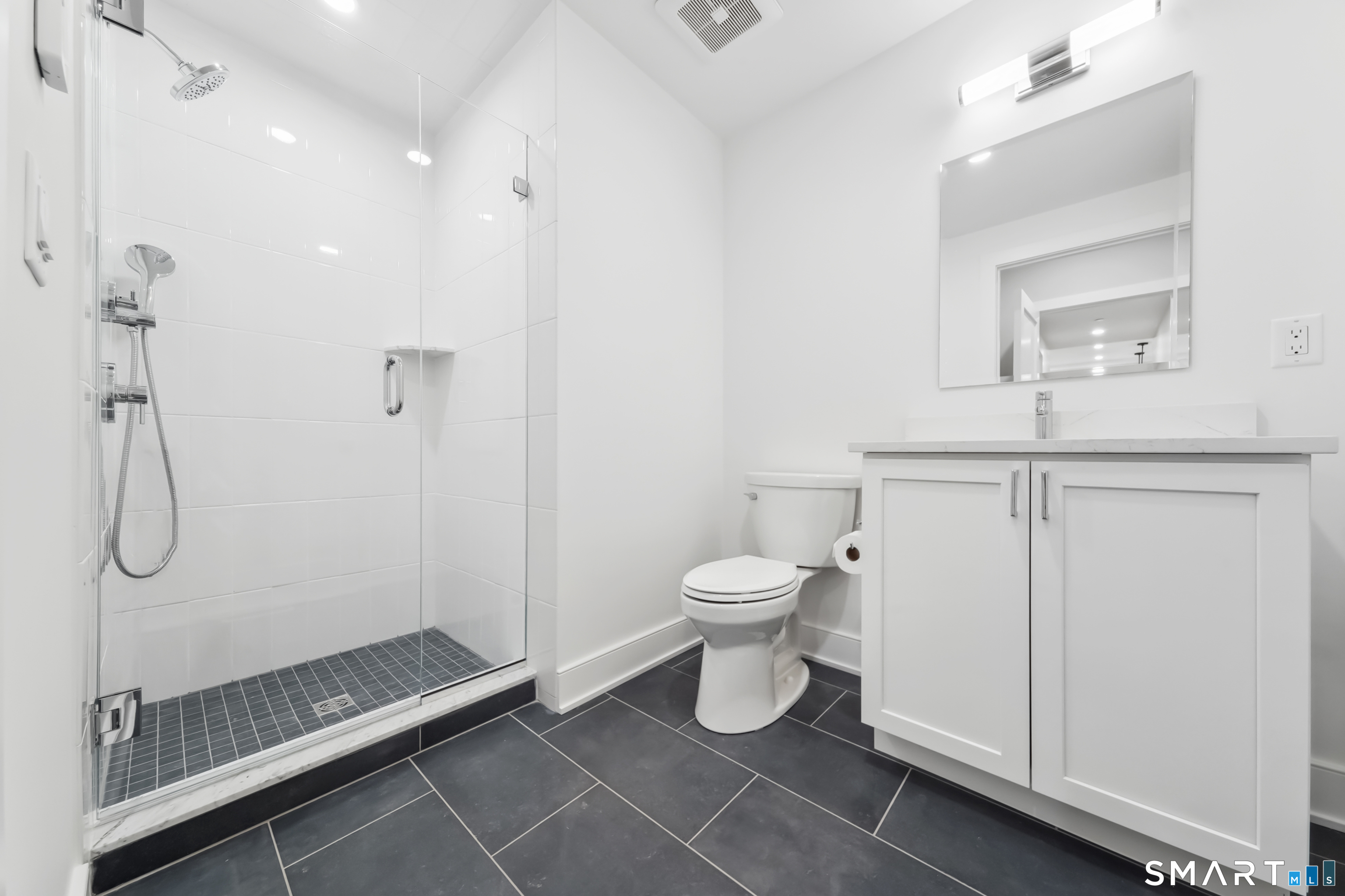 8 Husted Lane New Canaan CT 06840